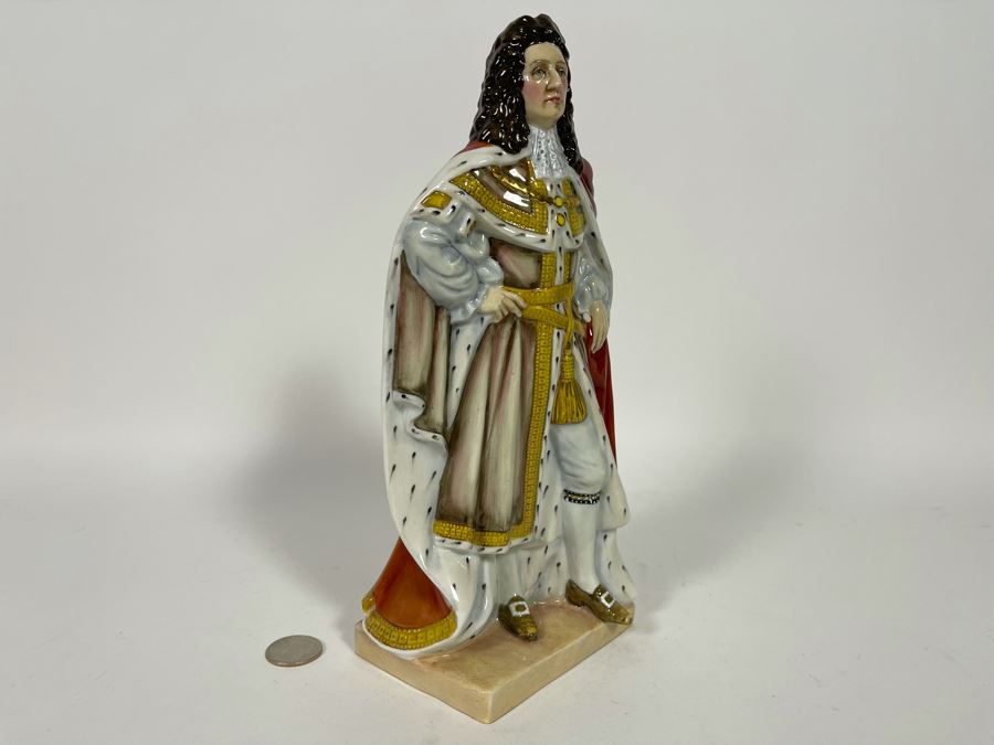 Royal Doulton The Stuarts King William III Limited Edition Figurine 10.5H HN4022 (Top Of Staff Is Broken Off) [Photo 6]
