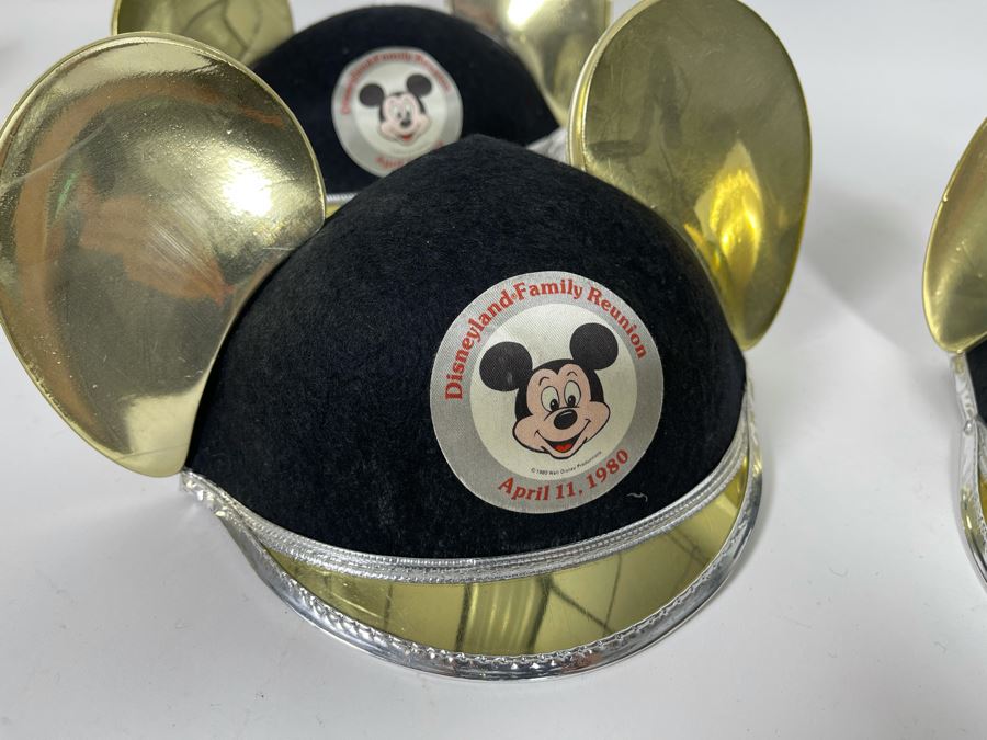 Four Disneyland Mickey Mouse Ears Hats Family Reunion 1980 [Photo 3]