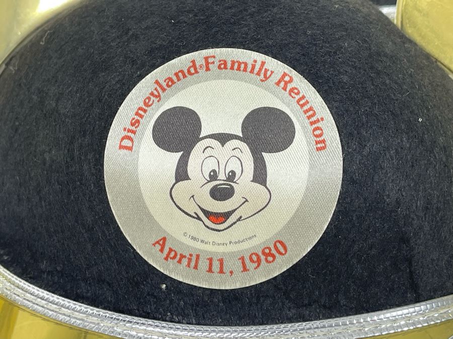 Four Disneyland Mickey Mouse Ears Hats Family Reunion 1980 [Photo 4]