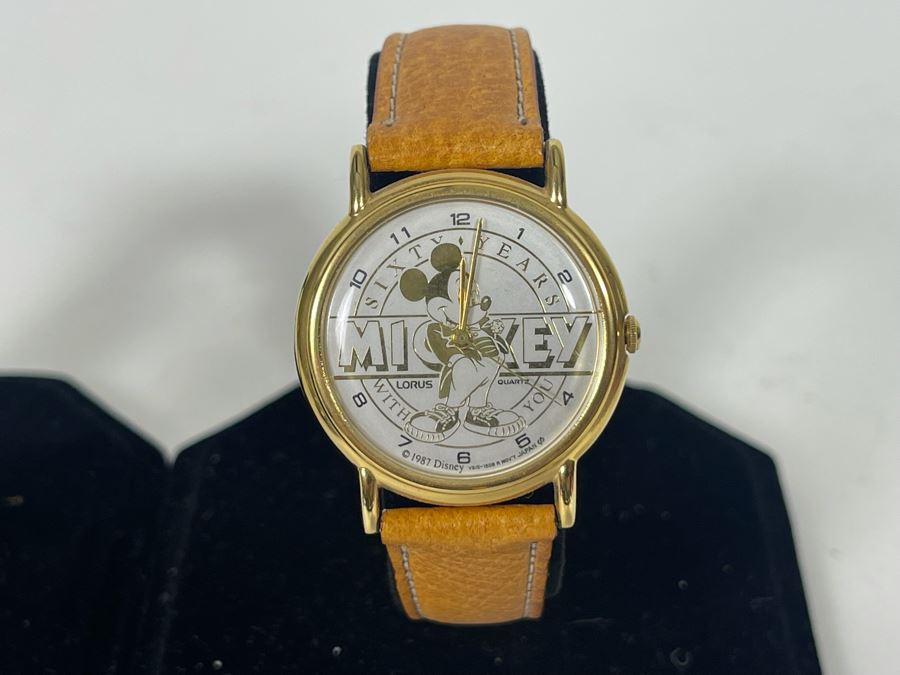 Pair Of His And Her Sixty Years Mickey Mouse 1987 Watches Lorus [Photo 2]