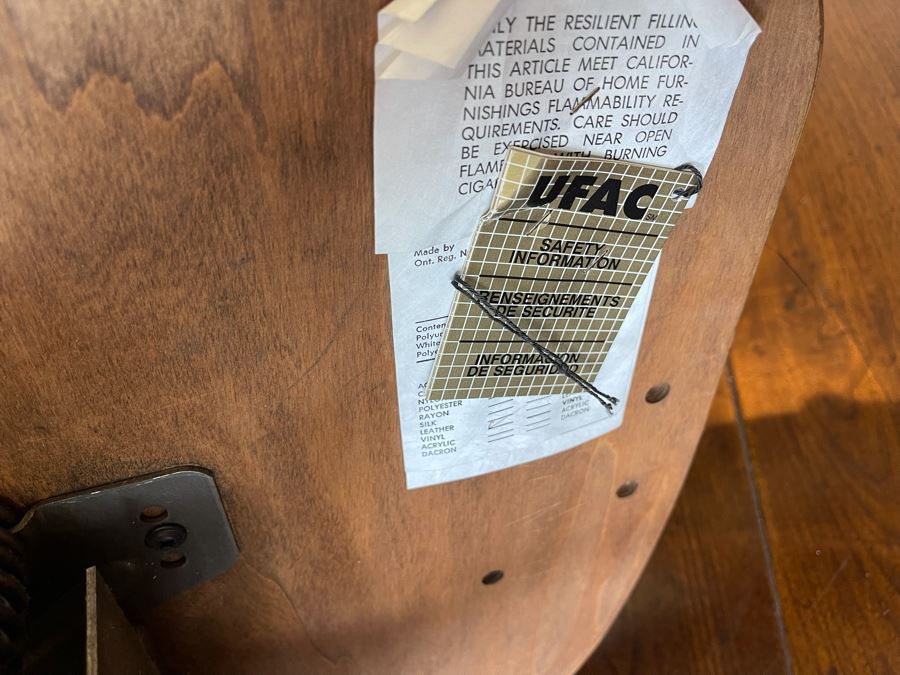 Pulaski Furniture Leather Office Chair With Casters 1'11'W X 1'8'D X 3'2'H [Photo 9]