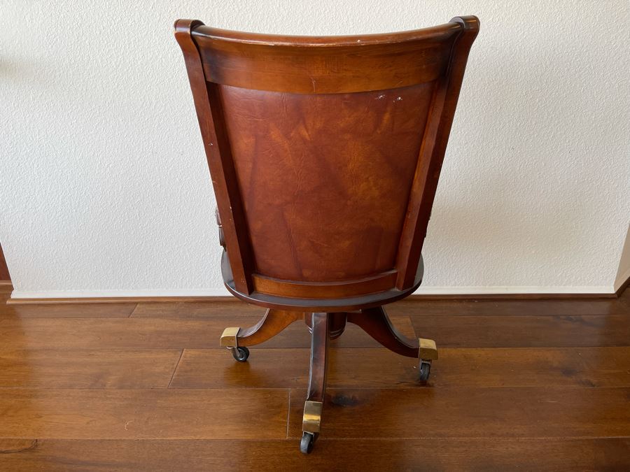 Pulaski Furniture Leather Office Chair With Casters 1'11'W X 1'8'D X 3'2'H [Photo 5]