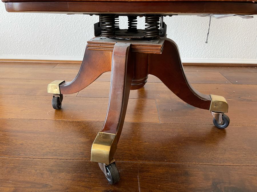 Pulaski Furniture Leather Office Chair With Casters 1'11'W X 1'8'D X 3'2'H [Photo 6]