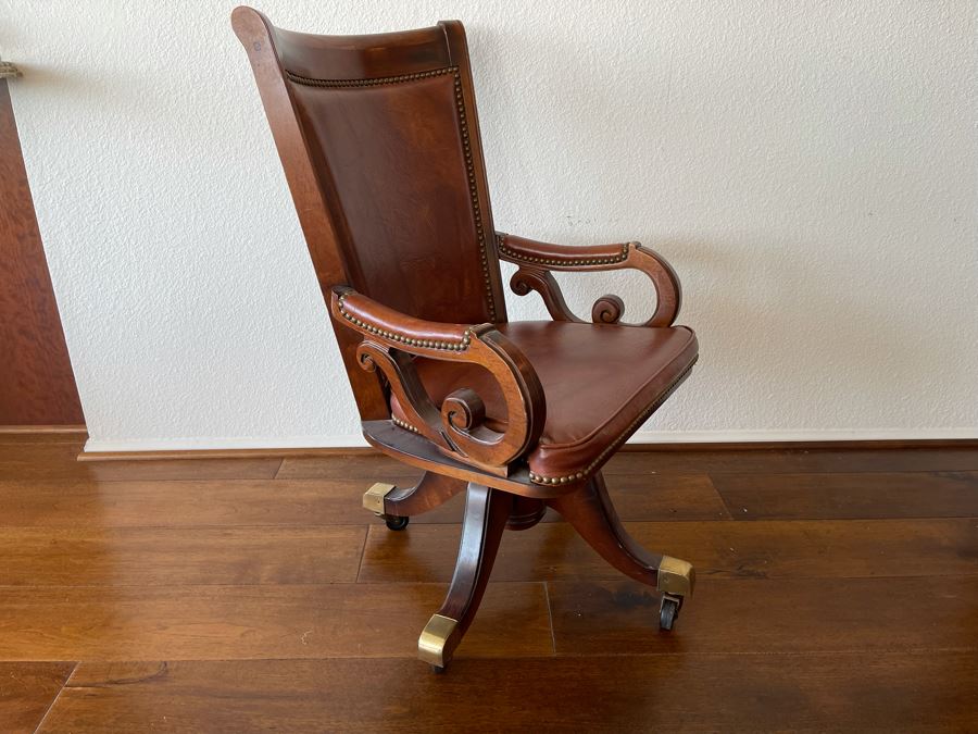 Pulaski Furniture Leather Office Chair With Casters 1'11'W X 1'8'D X 3'2'H [Photo 3]
