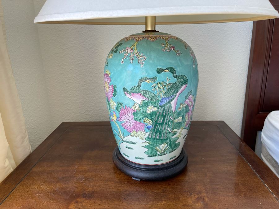 Chinese Porcelain Table Lamp [Photo 2]