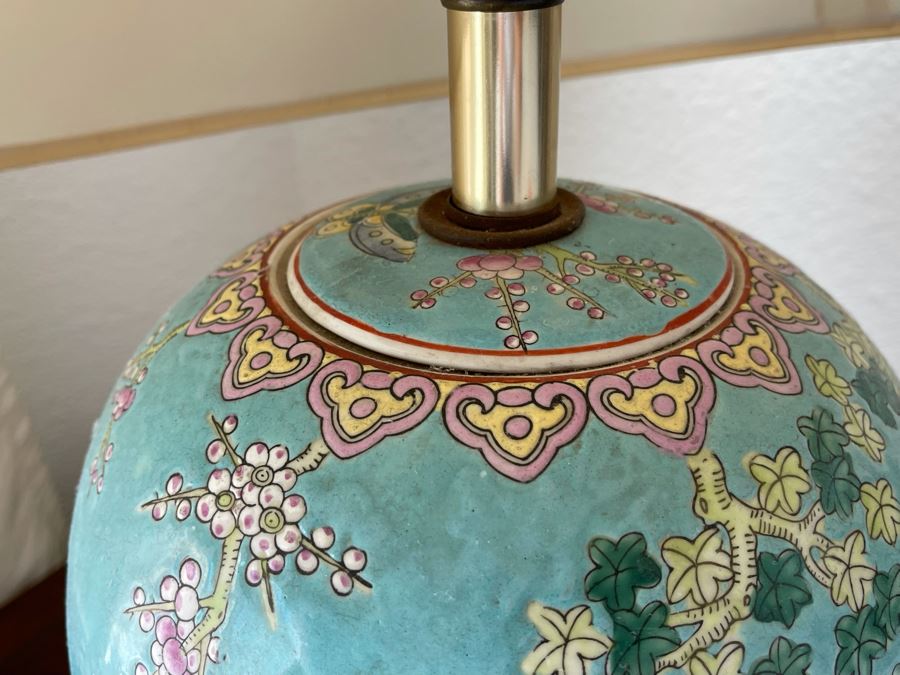 Chinese Porcelain Table Lamp [Photo 5]