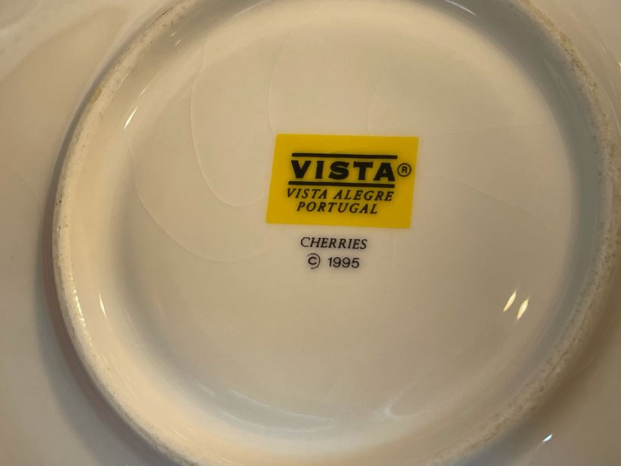 Set Of Vista Alegre Portugal China Plates, Cups, Teapot [Photo 9]