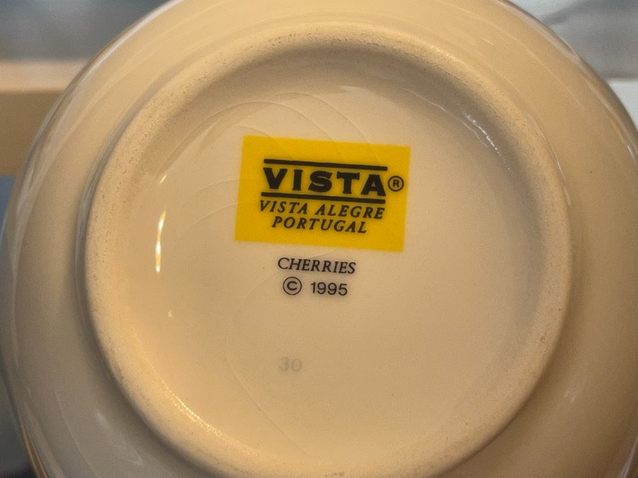 Set Of Vista Alegre Portugal China Plates, Cups, Teapot [Photo 10]