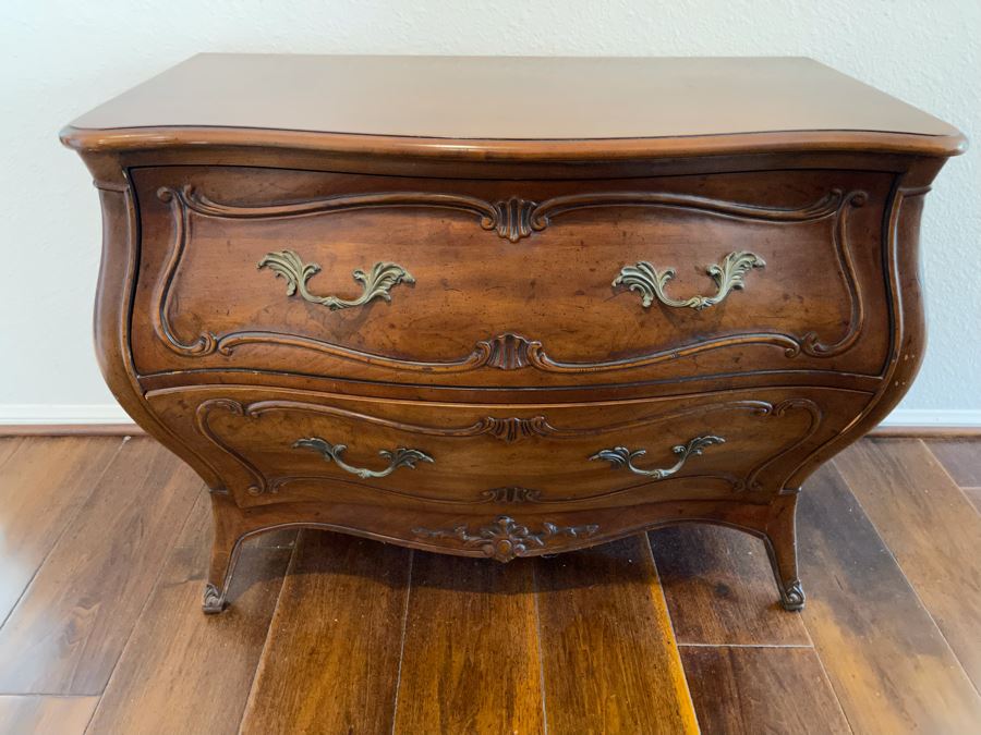 Folio 10 Henredon Fine Furniture Commode Chest Of Drawers 3’W X 1’6”D X 2’3”H [Photo 2]