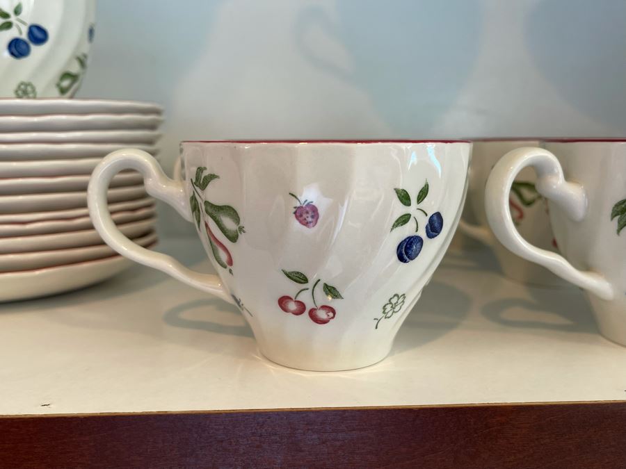 Johnson Brothers China Set Sweetbriar