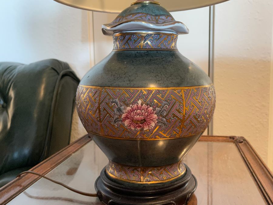 Chinese Porcelain Table Lamp [Photo 6]
