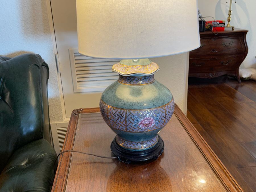 Chinese Porcelain Table Lamp [Photo 8]