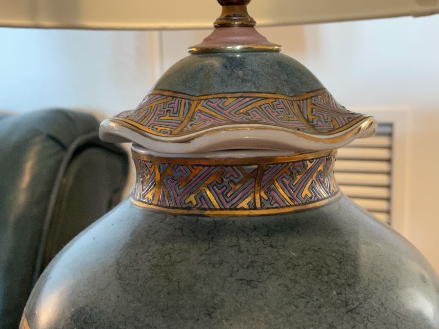 Chinese Porcelain Table Lamp [Photo 5]