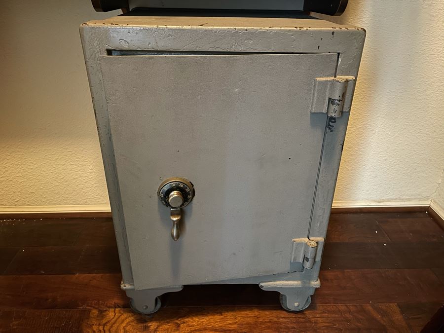 Vintage Solid Very Heavy Combination Safe (Have Combo) Apx 400kg