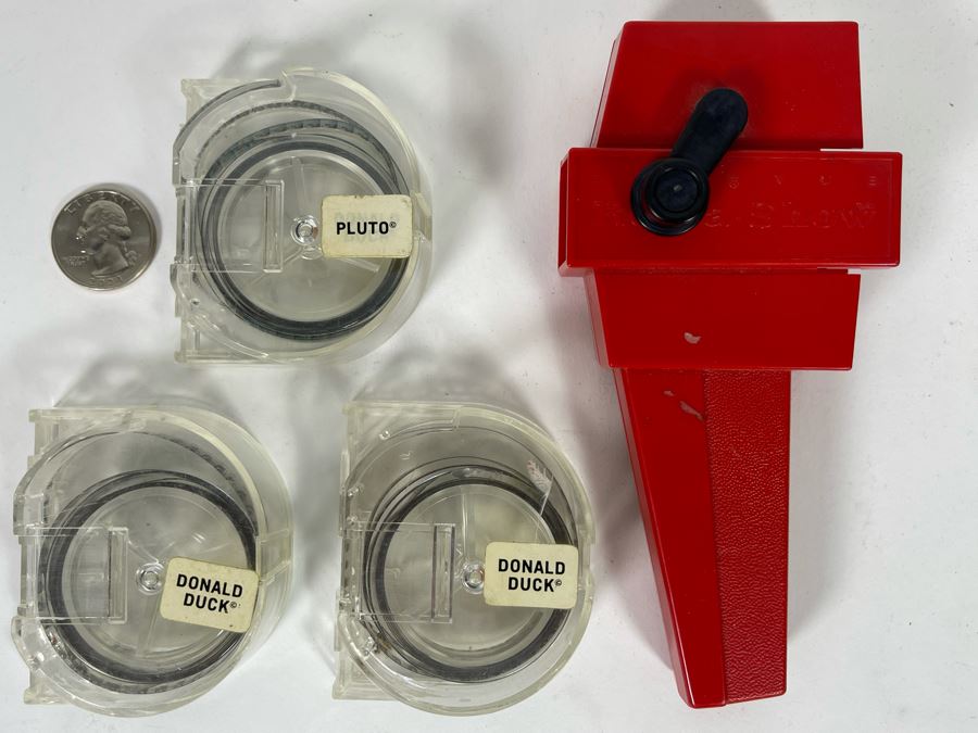 Vintage Roll-A-Show Handheld Movie Film Player With Three Disney Cartoons Featuring Pluto And Donald Duck Working [Photo 3]