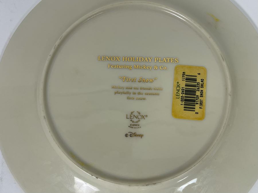 JUST ADDED - Pair Of Disney Lenox Plates And Disneyland 2004 Collector Plate [Photo 9]