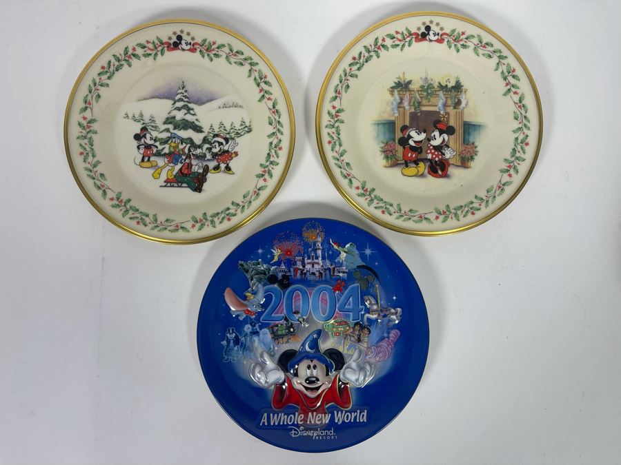 JUST ADDED - Pair Of Disney Lenox Plates And Disneyland 2004 Collector Plate [Photo 3]