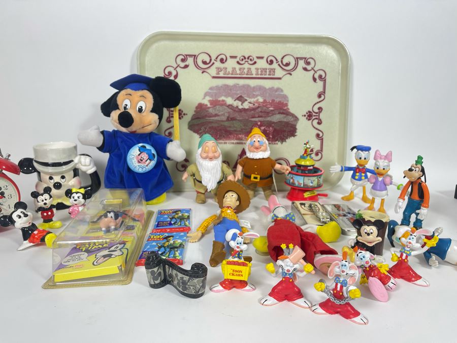 JUST ADDED - Large Collection Of Disney Mickey Mouse Figurines, Disney Tray, Watches, Clock [Photo 2]