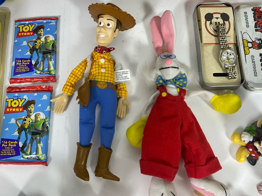 JUST ADDED - Large Collection Of Disney Mickey Mouse Figurines, Disney Tray, Watches, Clock [Photo 15]