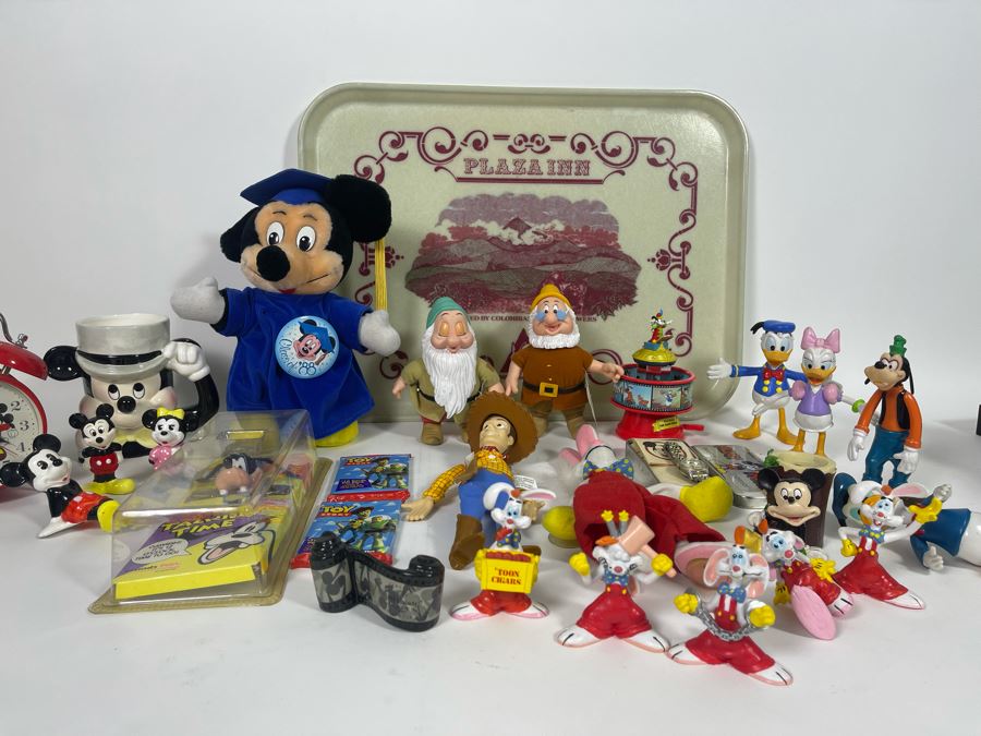 JUST ADDED - Large Collection Of Disney Mickey Mouse Figurines, Disney Tray, Watches, Clock [Photo 3]