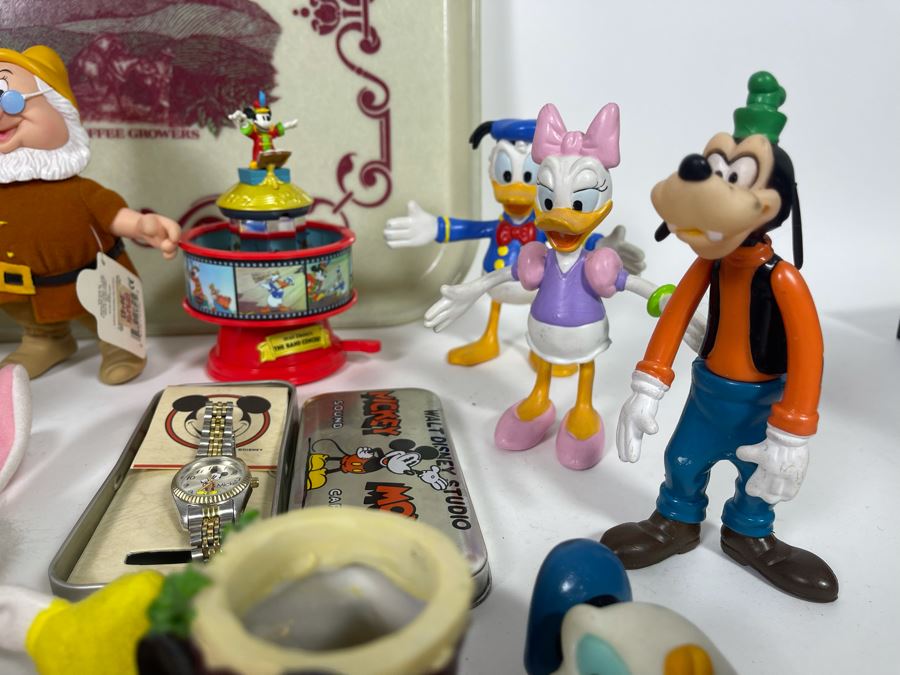 JUST ADDED - Large Collection Of Disney Mickey Mouse Figurines, Disney Tray, Watches, Clock [Photo 20]