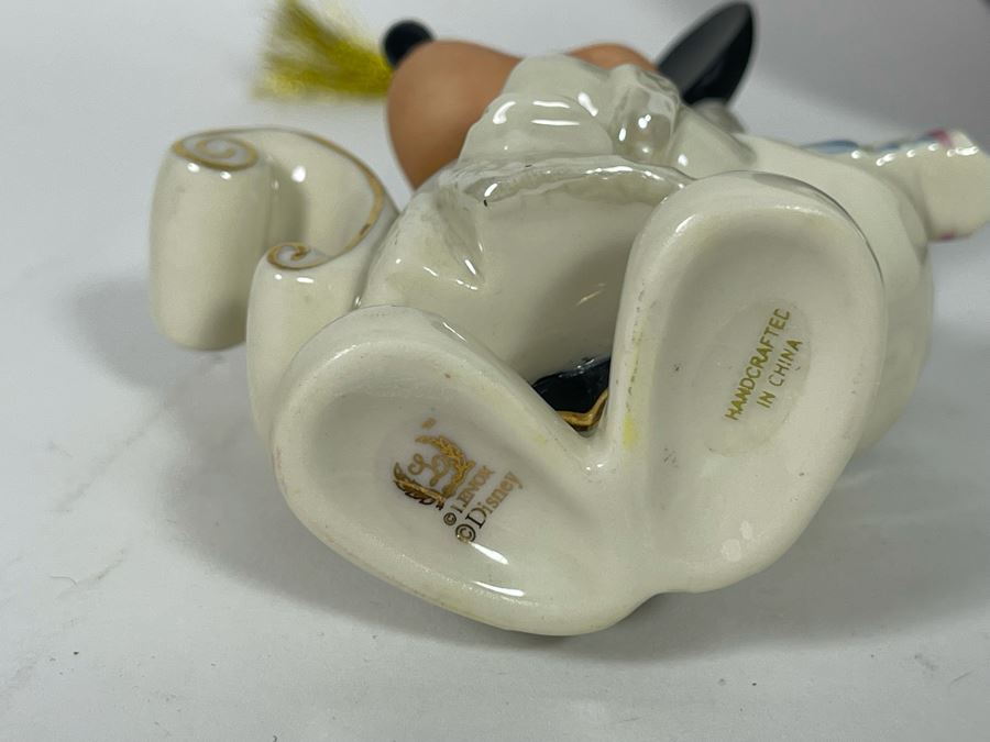 JUST ADDED - Pair Of Disney Lenox Ornaments And Disney Silhouette Portrait [Photo 6]