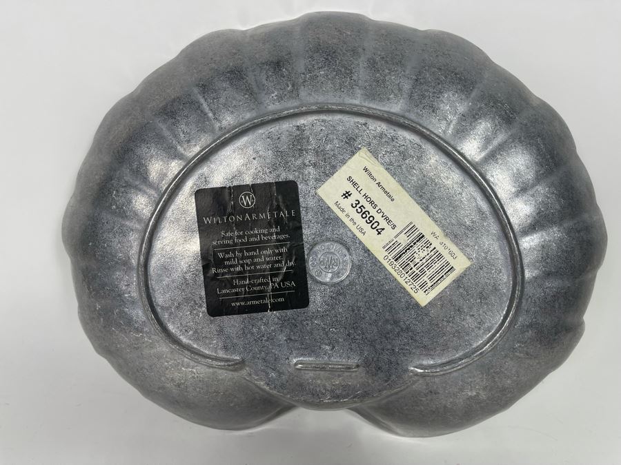 JUST ADDED - Nambe Studio Salt And Pepper Shakers 5H And Wilton Armetale Shell Hors D'Oeuvre Plate 11.5W [Photo 7]