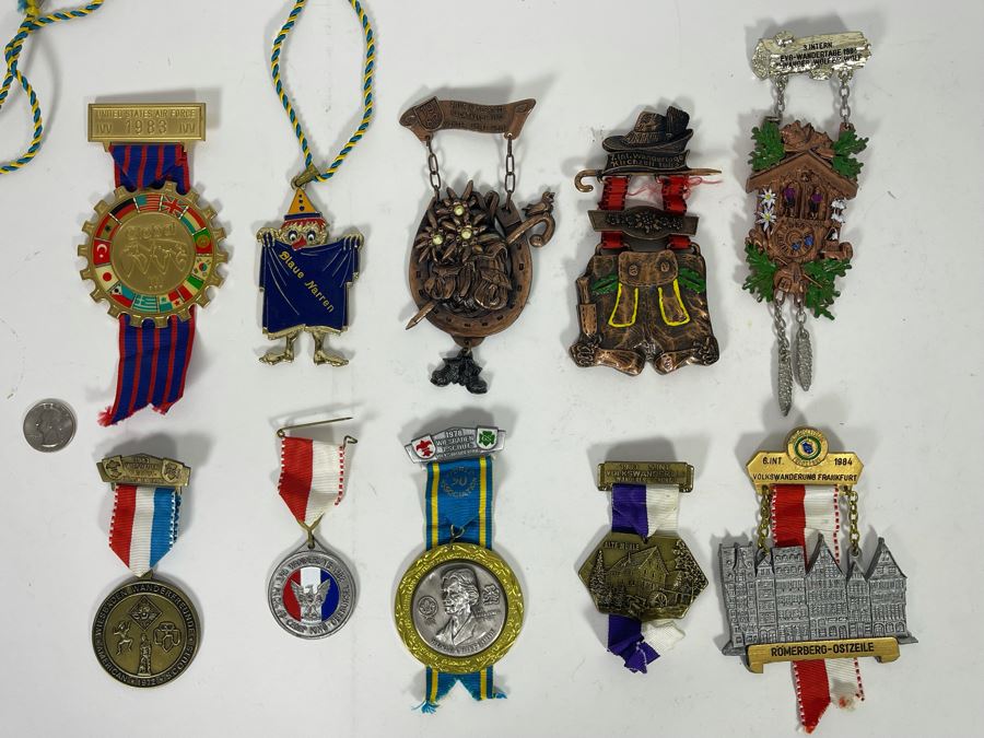 Collection Of Vintage German Cold War Era Volksmarching Medals [Photo 16]