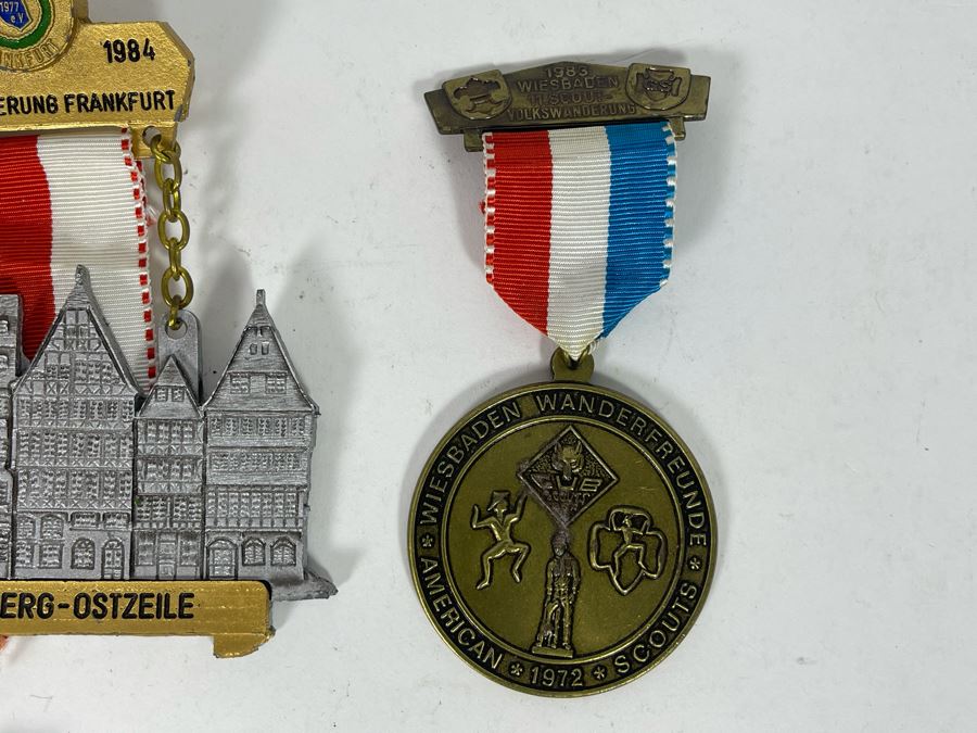 Collection Of Vintage German Cold War Era Volksmarching Medals [Photo 8]