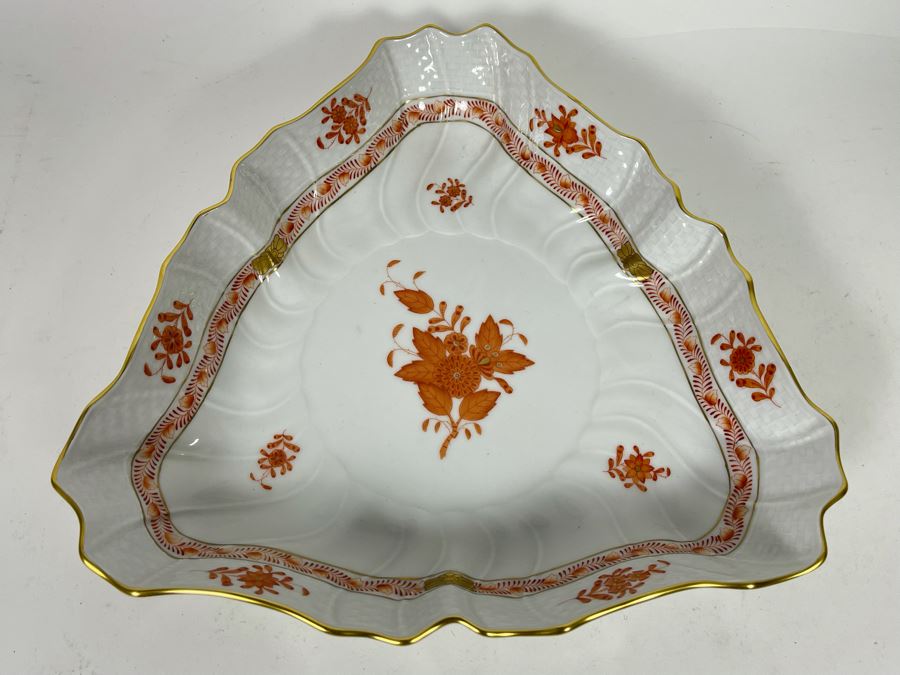 Herend Chinese Bouquet Rust Triangle Dish Hand-Painted Made In Hungary 9.5W Retails $290 [Photo 2]