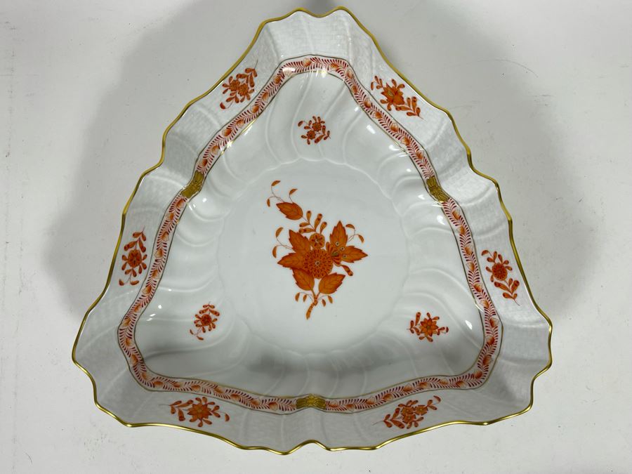 Herend Chinese Bouquet Rust Triangle Dish Hand-Painted Made In Hungary 9.5W Retails $290 [Photo 4]