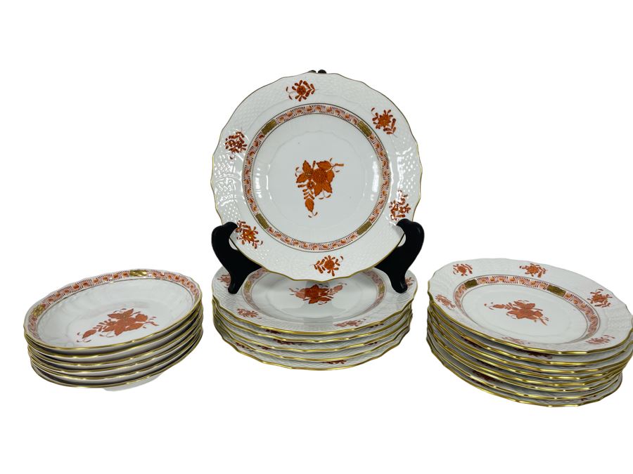 Herend Chinese Bouquet Rust (6) 7.5W Salad Plates, (8) 6W Bread & Butter Plates, (6) Dishes Hand-Painted Made In Hungary Retails $1,400 [Photo 1]