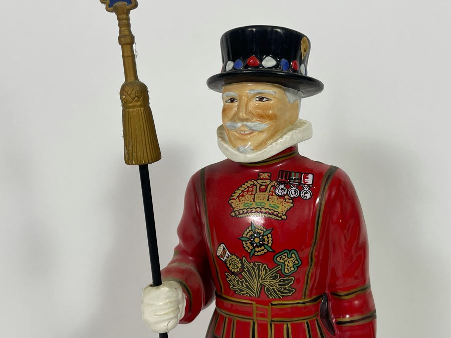 The Beefeater Yeoman Carlton Ware Hand-Painted Ceramic Decanter Figurine Made In Staffordshire England 19H [Photo 7]