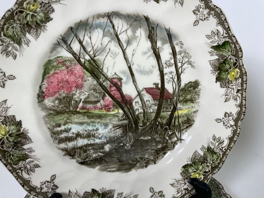 (5) Johnson Bros The Friendly Village 10.5” Large Dinner Plates Replacements Value $250 [Photo 7]
