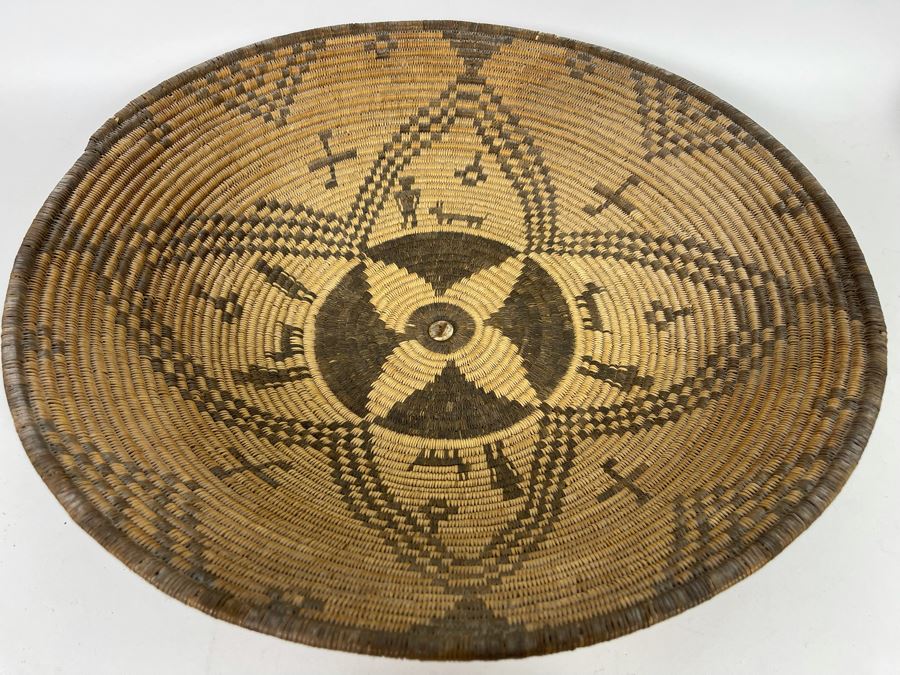 Large Fine Native American Apache Tray Basket Antique Featuring Men And Deer 17'R X 3'H [Photo 2]