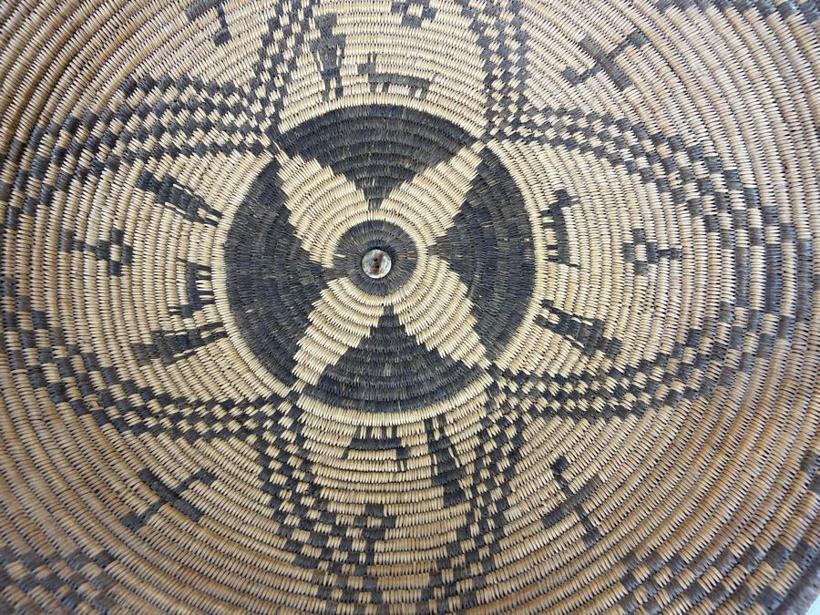 Large Fine Native American Apache Tray Basket Antique Featuring Men And Deer 17'R X 3'H [Photo 10]