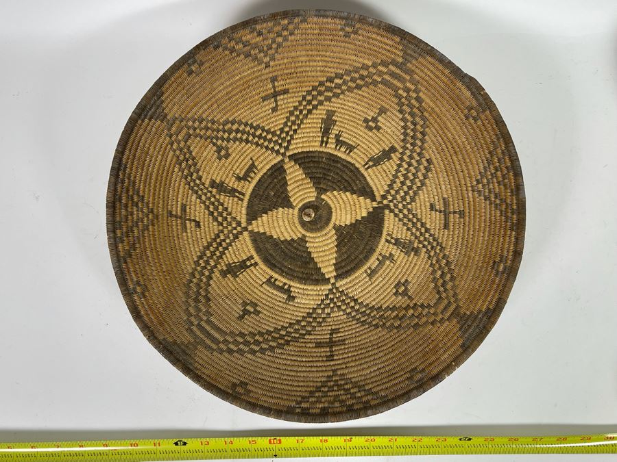 Large Fine Native American Apache Tray Basket Antique Featuring Men And Deer 17'R X 3'H [Photo 17]