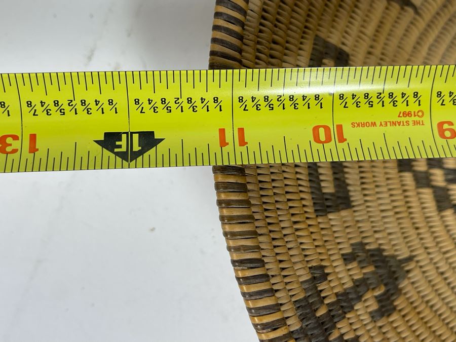 Large Fine Native American Tray Basket Antique 11'R X 2.5'H	 [Photo 14]