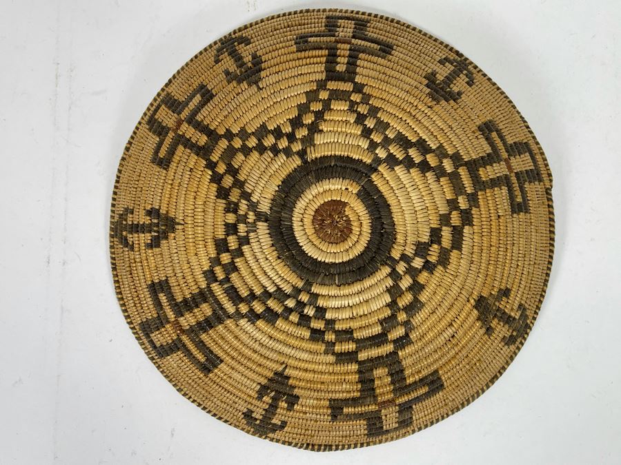 Large Fine Native American Tray Basket Antique 11'R X 2.5'H	 [Photo 11]