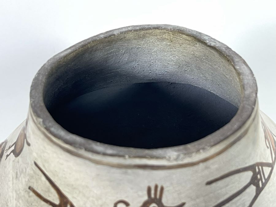 Antique Zuni Native American Frog Pot Featuring Frogs, Butterflies And Birds With Provenance 8W X 7H [Photo 17]