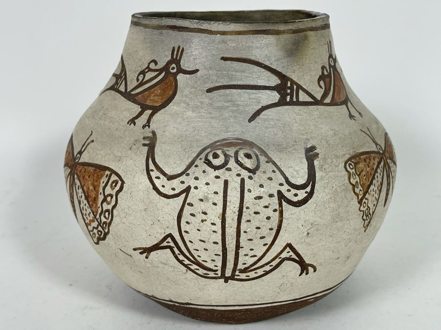 Antique Zuni Native American Frog Pot Featuring Frogs, Butterflies And Birds With Provenance 8W X 7H [Photo 4]