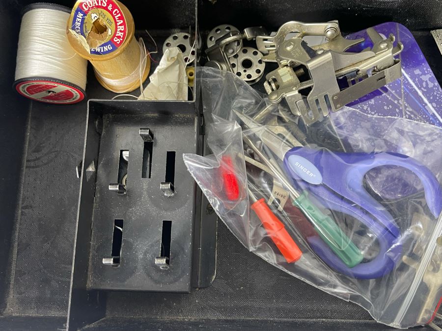 Singer Featherweight Sewing Machine Model 221-1 In Great Condition With Case, Accessories And Original Manual [Photo 13]