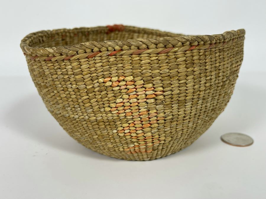 Vintage Quinault Indian Basket 7W X 3.5H [Photo 2]