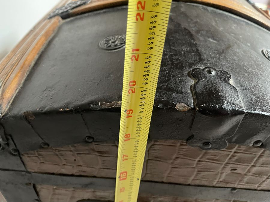 Vintage Domed Wood And Metal Trunk 32W X 17D X 19H [Photo 13]
