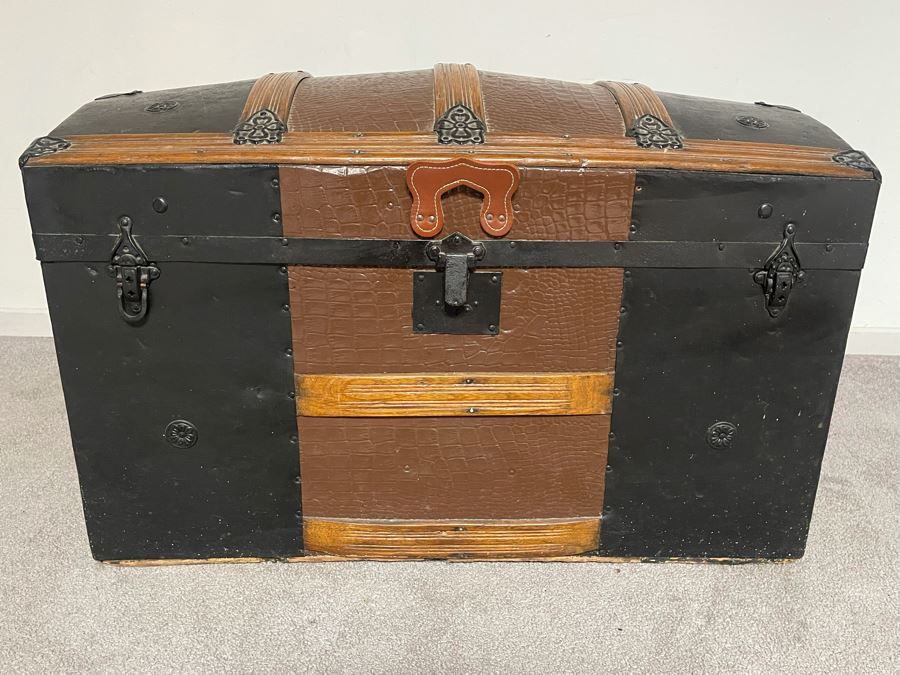 Vintage Domed Wood And Metal Trunk 32W X 17D X 19H [Photo 4]