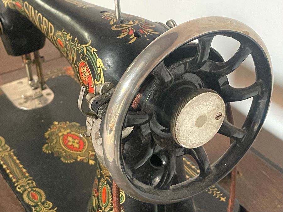 Antique Singer Sewing Machine No. 66 With Wooden Cabinet And Original Singer Instruction Book Dated 1920 In Italian And Some Sewing Supplies In Cabinet Drawers 32W X 17D X 40H [Photo 8]