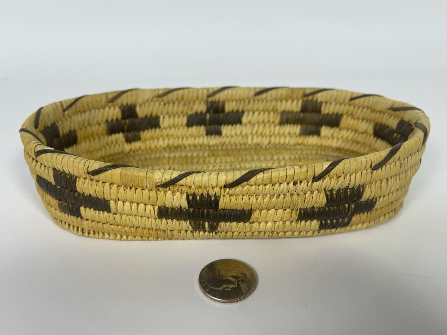Vintage Native American Indian Papago Woven Basket 8W X 4.5D [Photo 2]