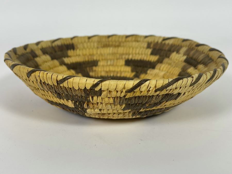 Vintage Native American Indian Papago Woven Basket 6.75R X 1.75H [Photo 5]