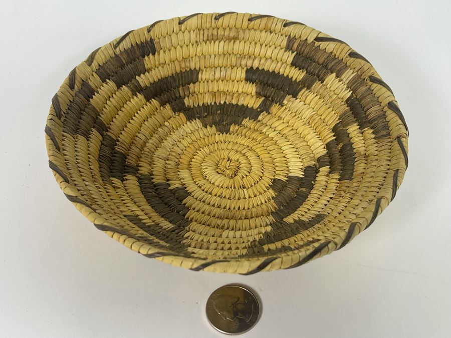 Vintage Native American Indian Papago Woven Basket 6.75R X 1.75H [Photo 2]
