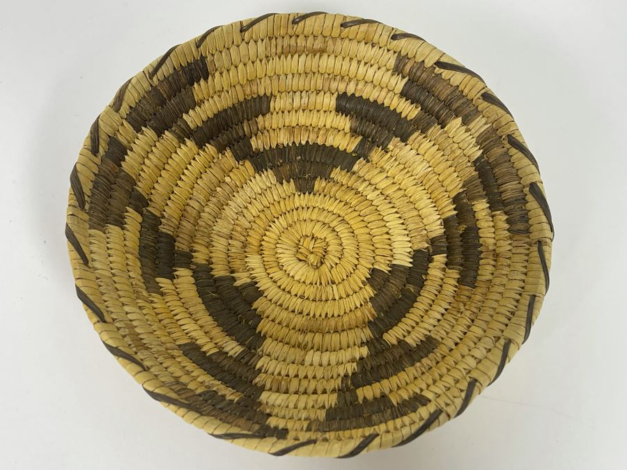 Vintage Native American Indian Papago Woven Basket 6.75R X 1.75H